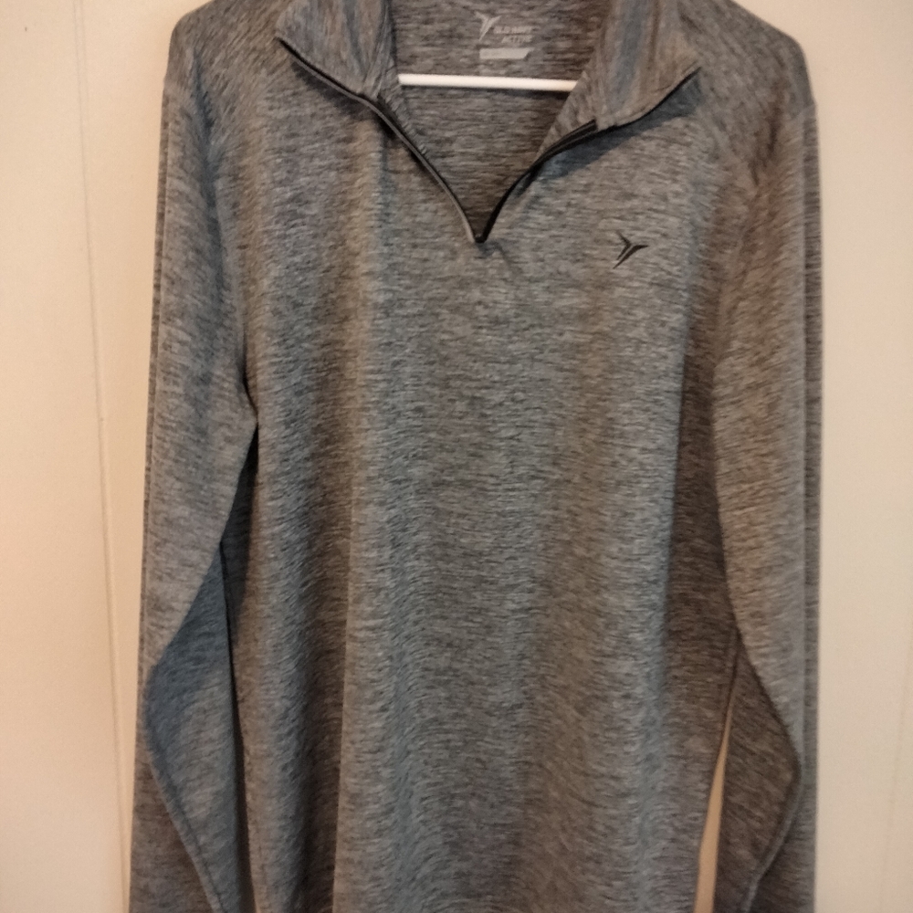 Medium Old Navy go dry/dry fit 1/4 zip-up